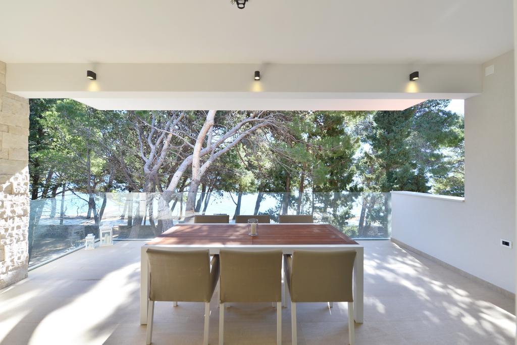 Chiponsky One - 5 Star Beachfront Property Bol Bagian luar foto
