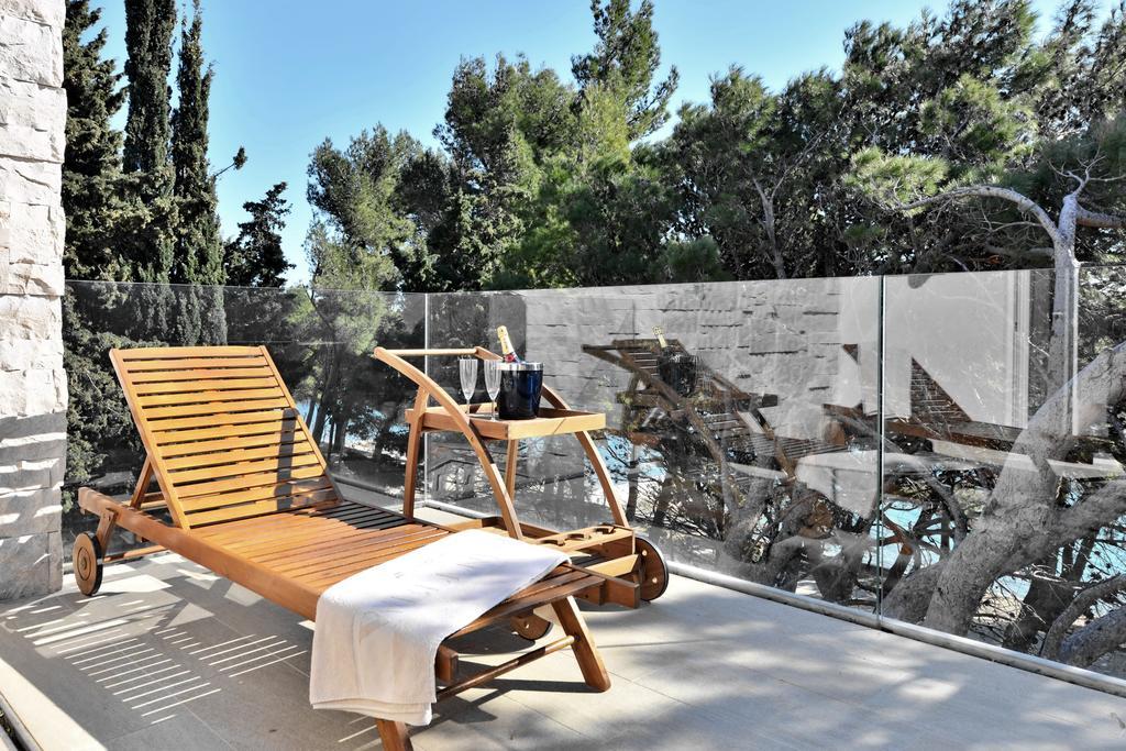 Chiponsky One - 5 Star Beachfront Property Bol Bagian luar foto